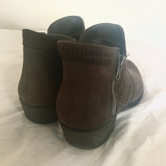 American Rag Chocolate Brown Zipper Ankle Boot - Picture 3 of 6